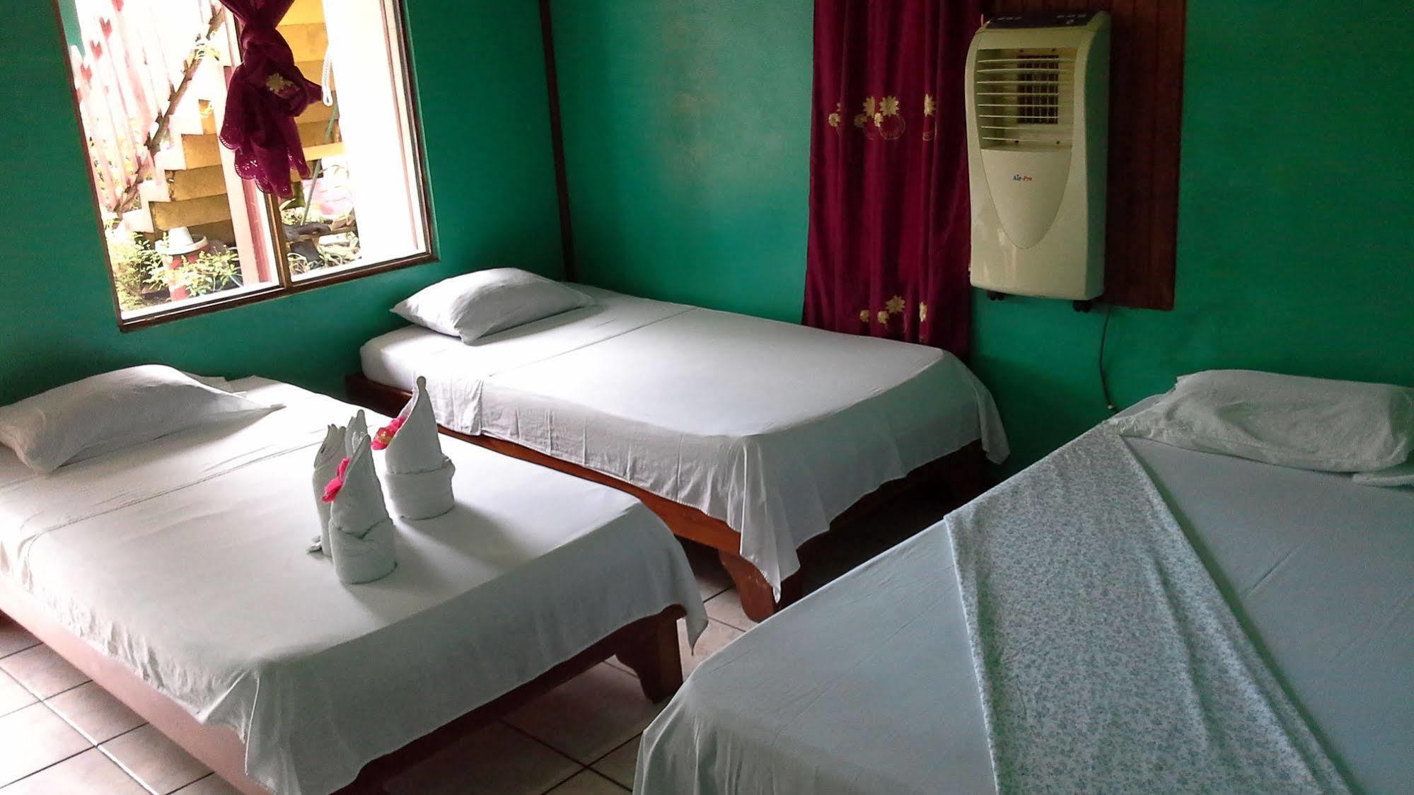 Cabinas Miss Miriam 2 Tortuguero Eksteriør billede